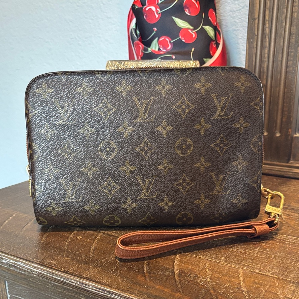 Louis Vuitton Brown Monogram Clutch Vintage from 1994 - Picture 3 of 17
